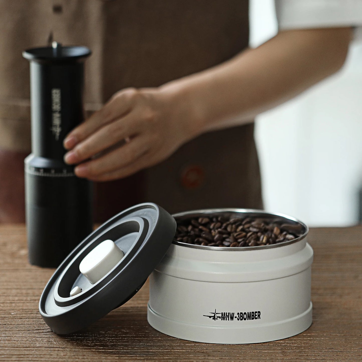 Manual Vacuum Airtight Coffee Bean Storage Canister