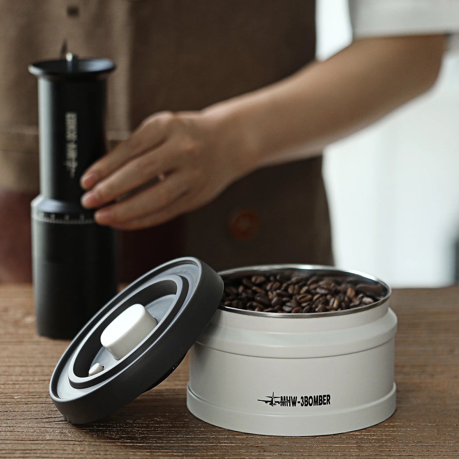 Manual Vacuum Airtight Coffee Bean Storage Canister
